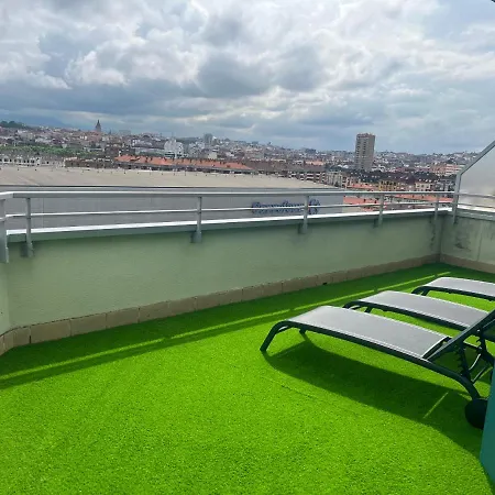 Bonito Atico Zona Hospital Con Garaje アパート